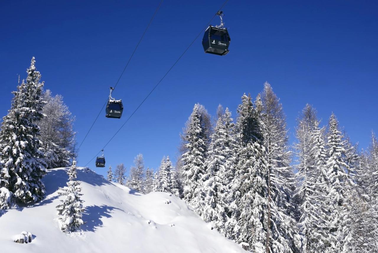 Hôtel SOWELL Family La Lauzière à La Plagne Extérieur photo